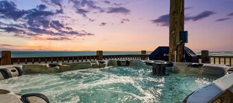 Beachfront | Hot Tub, Bar & Stunning Views