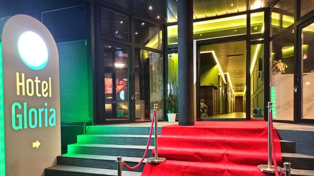 Front of property - Hotel Gloria (Pristina)