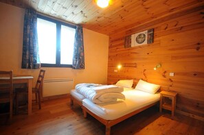 14 bedrooms, free WiFi
