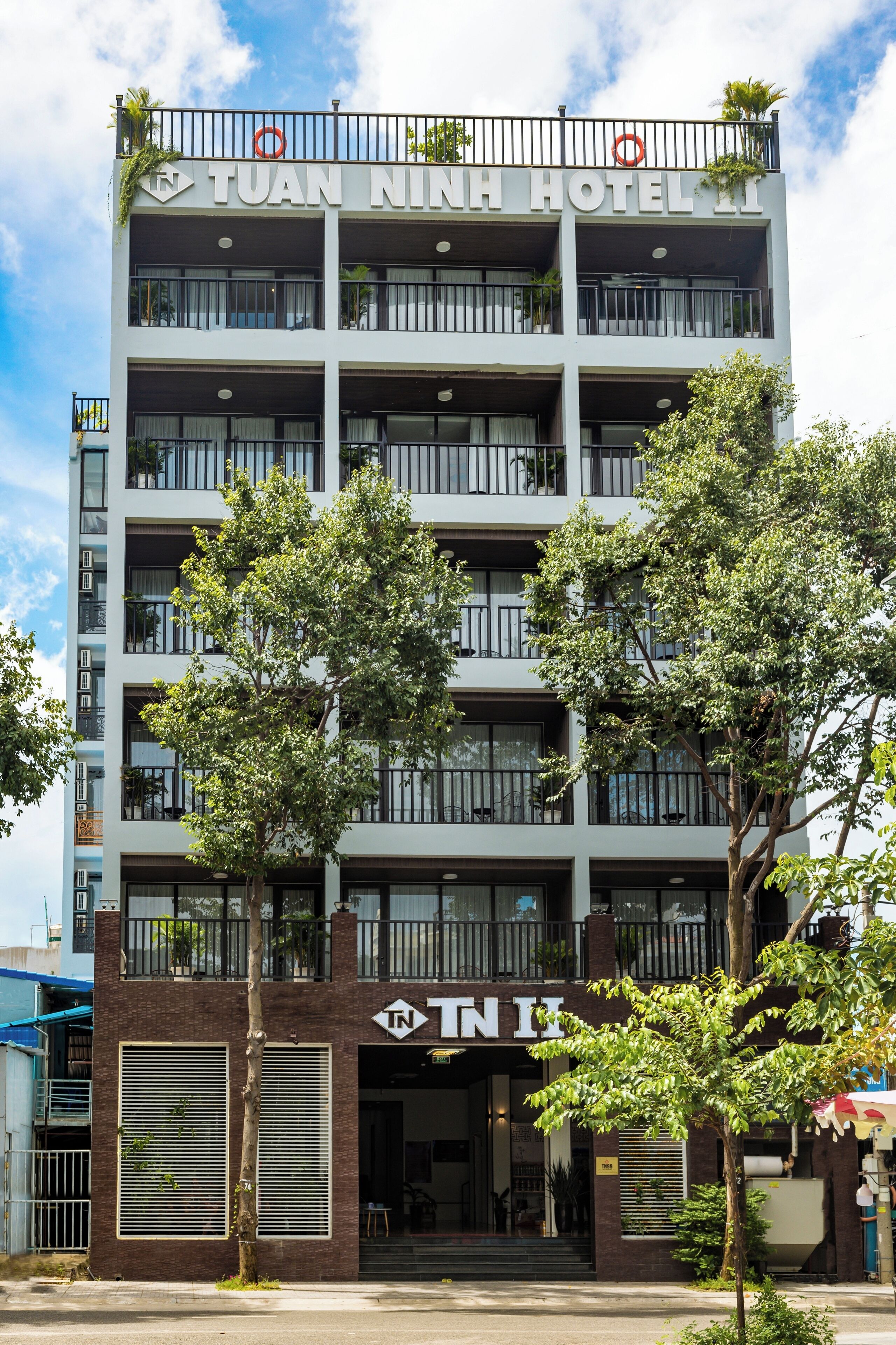 Fachada de la propiedad