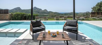 Porti Aphrodite 1 - A Stylish Eco Villa near beaches