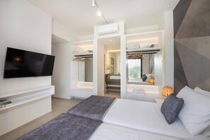 4 bedrooms, iron/ironing board, travel cot, free WiFi