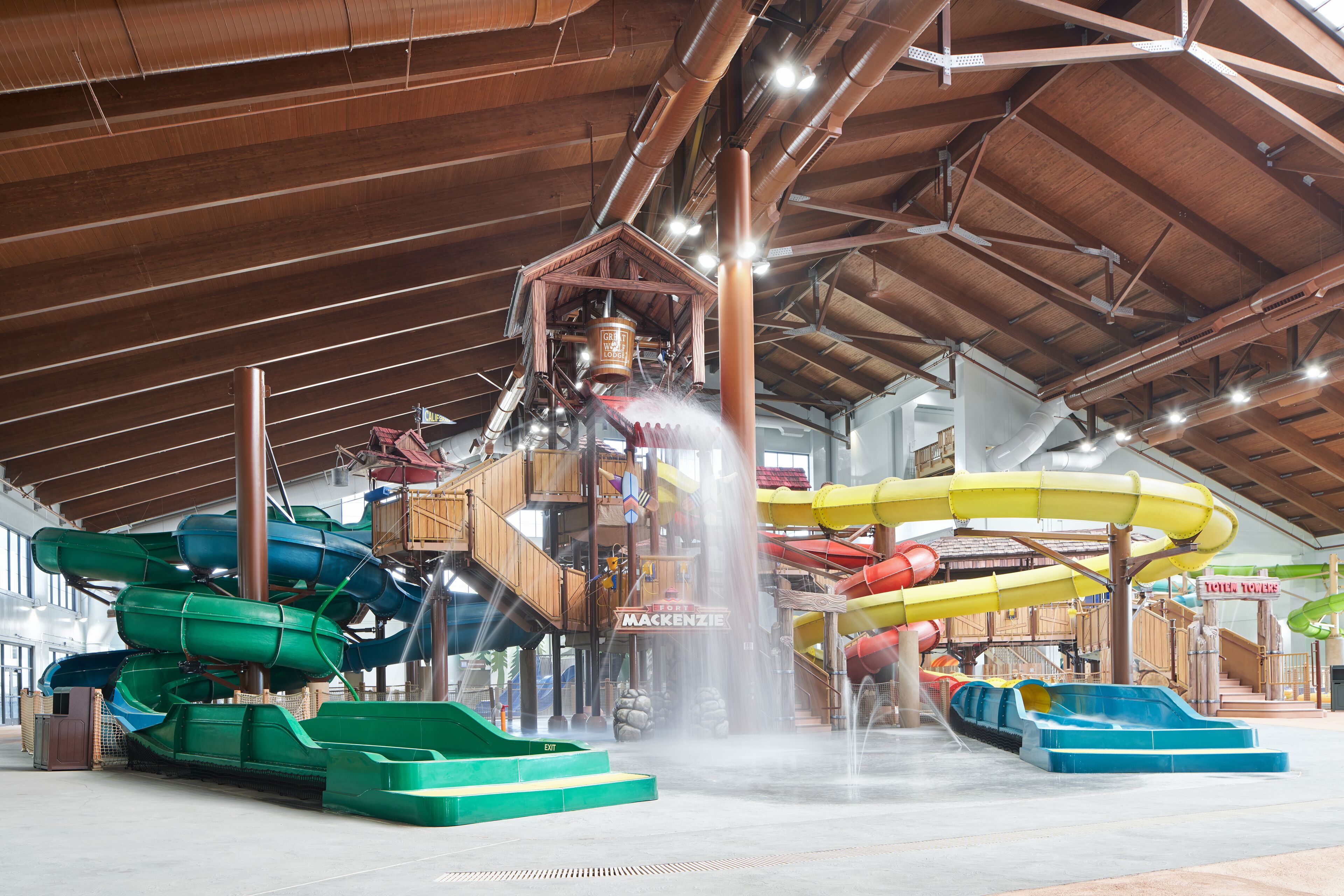 indoor pool, outdoor pool, pool cabanas (surcharge), pool loungers