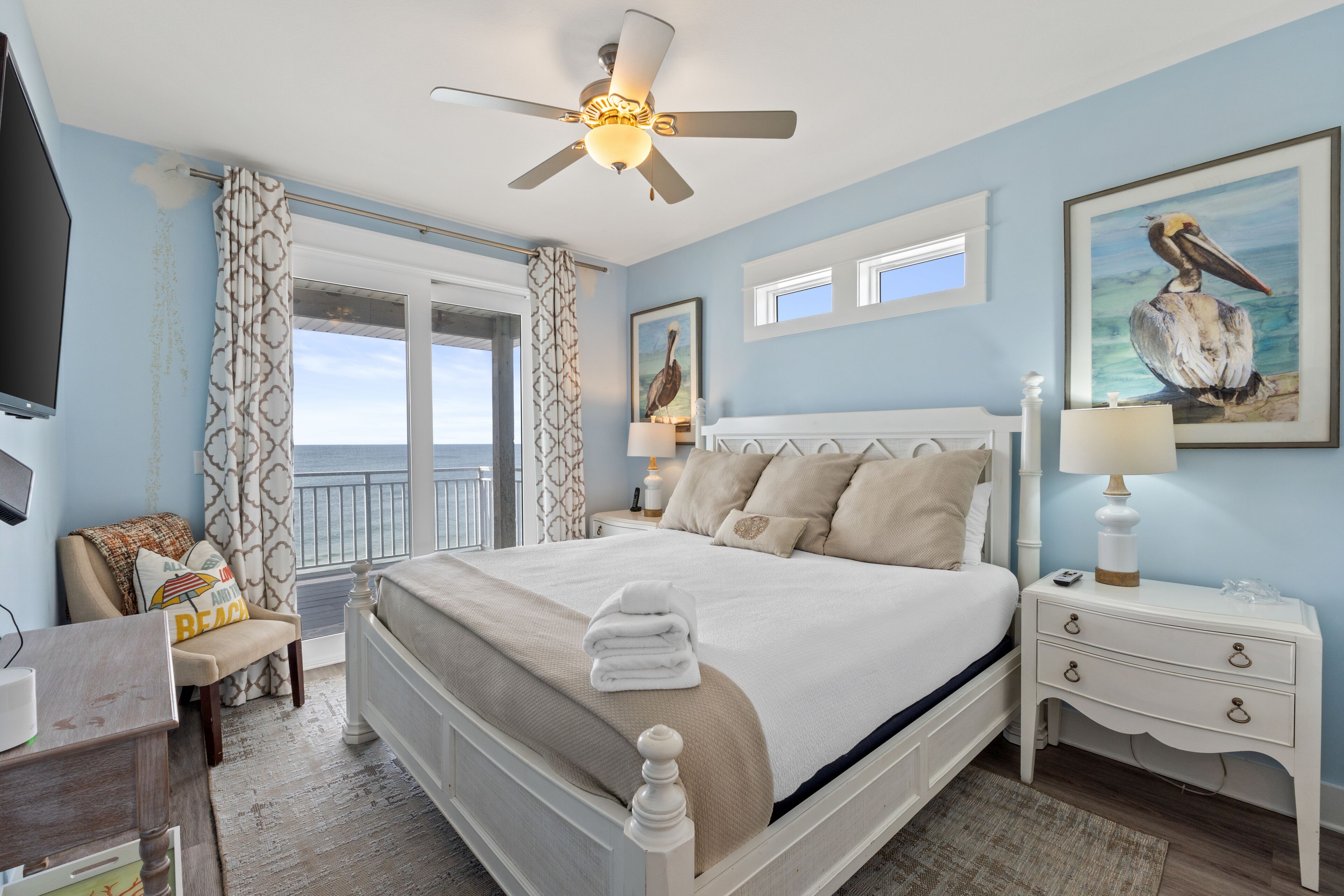 3 slaapkamers, een strijkplank/strijkijzer, gratis wifi, beddengoed