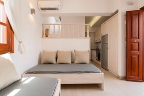 1 bedroom, in-room safe, WiFi, bed sheets