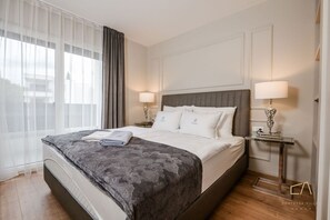 3 chambres, fer et planche à repasser, Wi-Fi, draps fournis