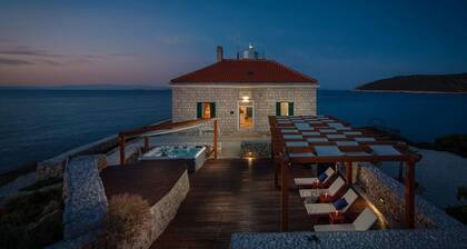 Luxusvilla Lighthouse Ligero mit Whirlpool auf der Insel Host - Vis