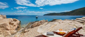 Private Island Villa Ligero – Vis