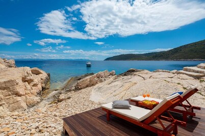 Private Island Villa Ligero – Vis