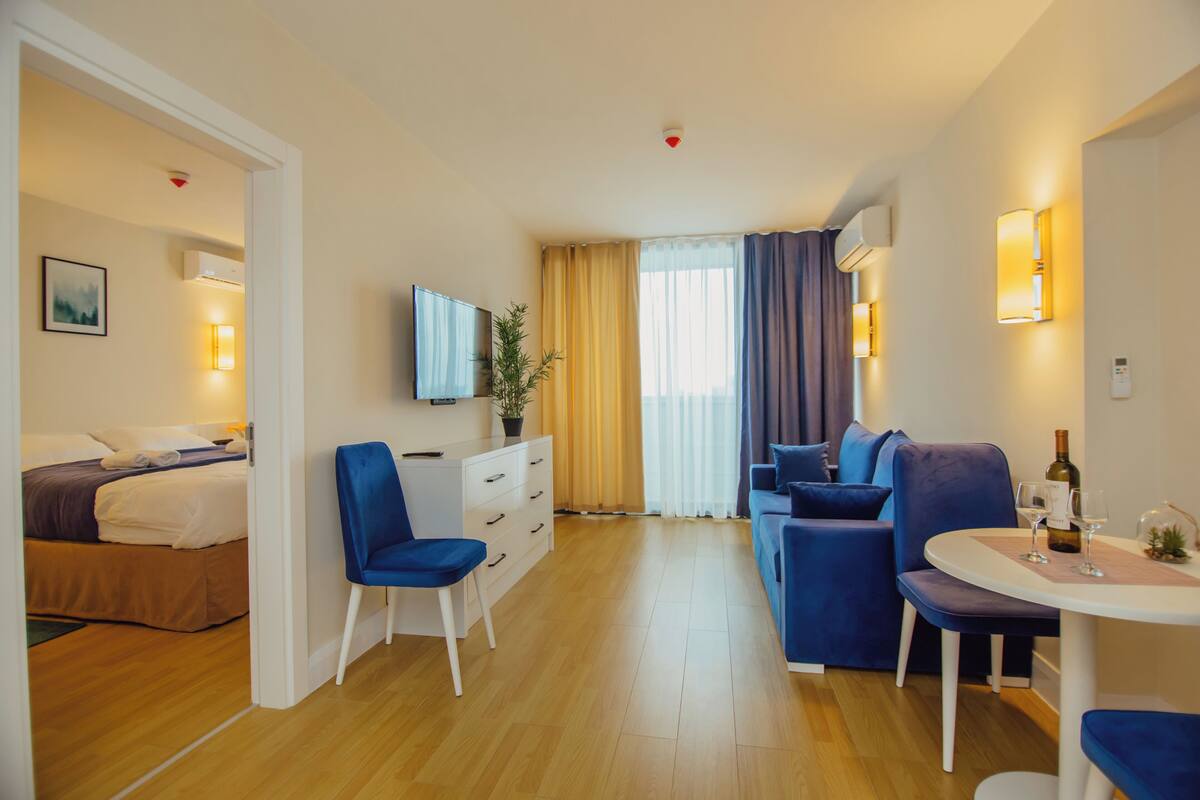 Suite Familiale, 1 très grand lit et 1 canapé-lit
