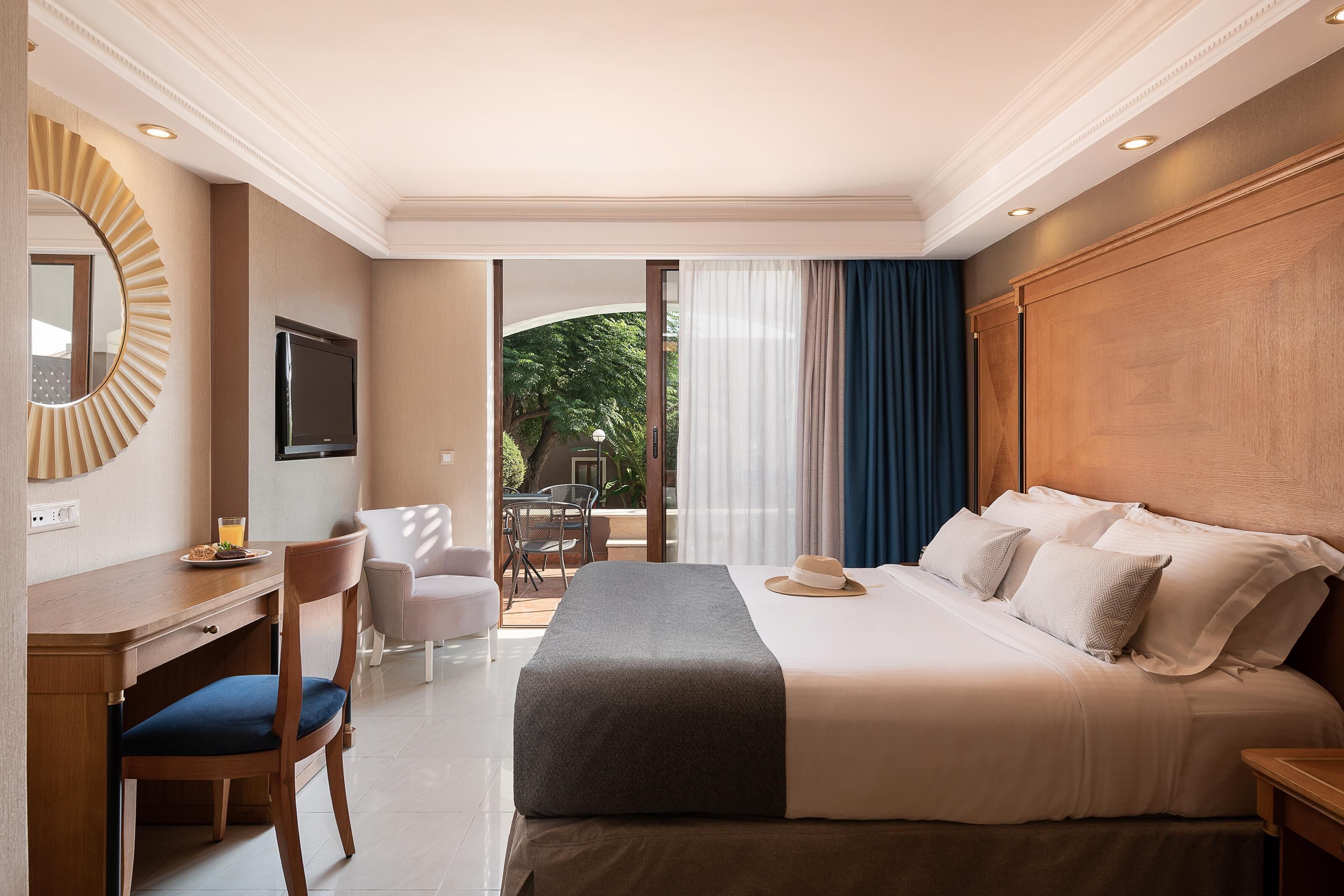 Family Suite Sharing Pool Garden View Bungalows