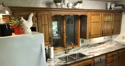 Lake front secluded house w/private boat/swim dock on 242 acre cattle ranch.