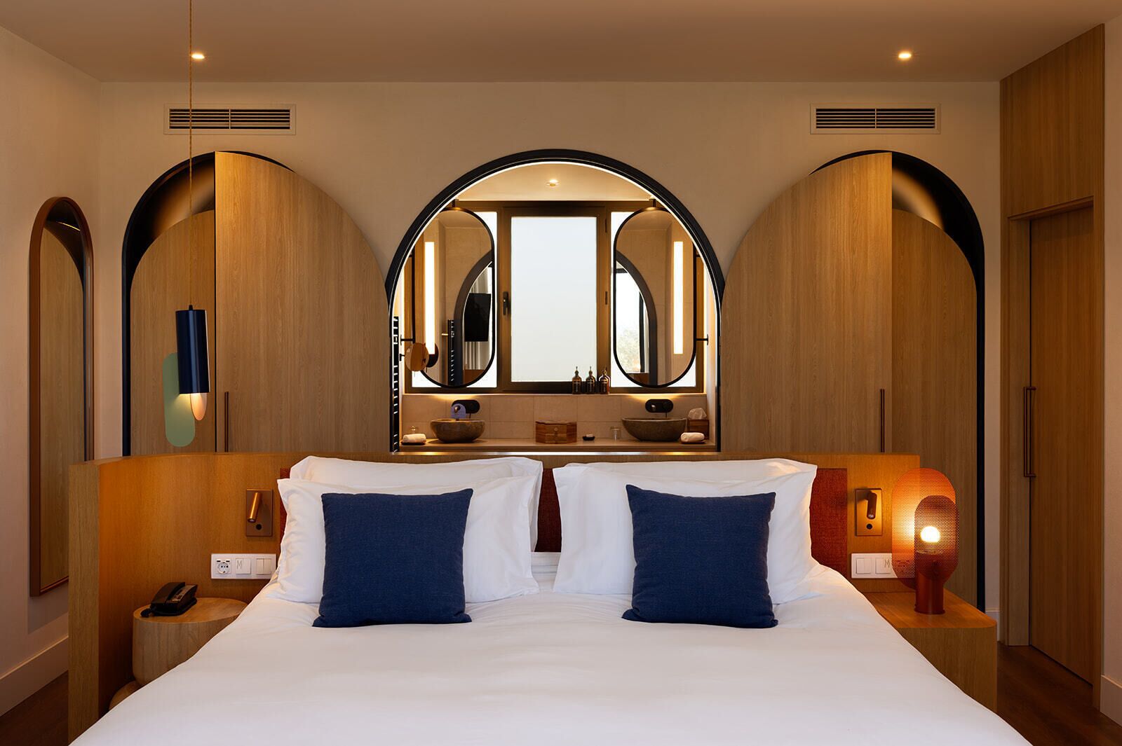 Luxe beddengoed, donsdekens, Select Comfort-bedden, een minibar