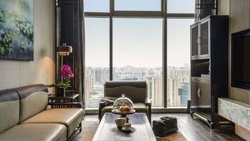 Junior Suite, 1 King Bed | 1 bedroom, down duvets, minibar, in-room safe