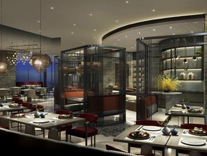 S'hi serveixen dinars, sopars i plats de cuina xinesa