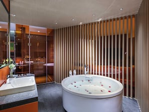 Couette en duvet d'oie, minibar, chambres insonorisées, Wi-Fi gratuit