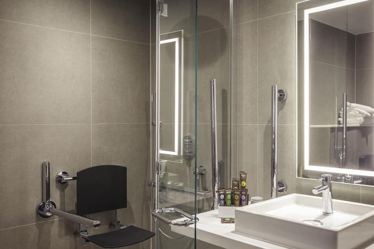 Literie hypoallergénique, minibar, chambres insonorisées