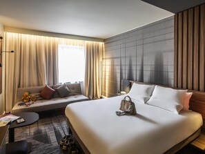 Hypo-allergenic bedding, minibar, soundproofing, iron/ironing board - Novotel Cambridge North (Cambridge)