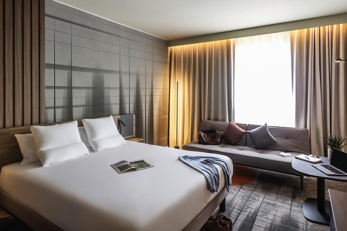 1 bedroom, hypo-allergenic bedding, minibar, soundproofing