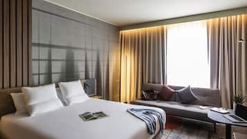 Hypo-allergenic bedding, minibar, soundproofing, iron/ironing board