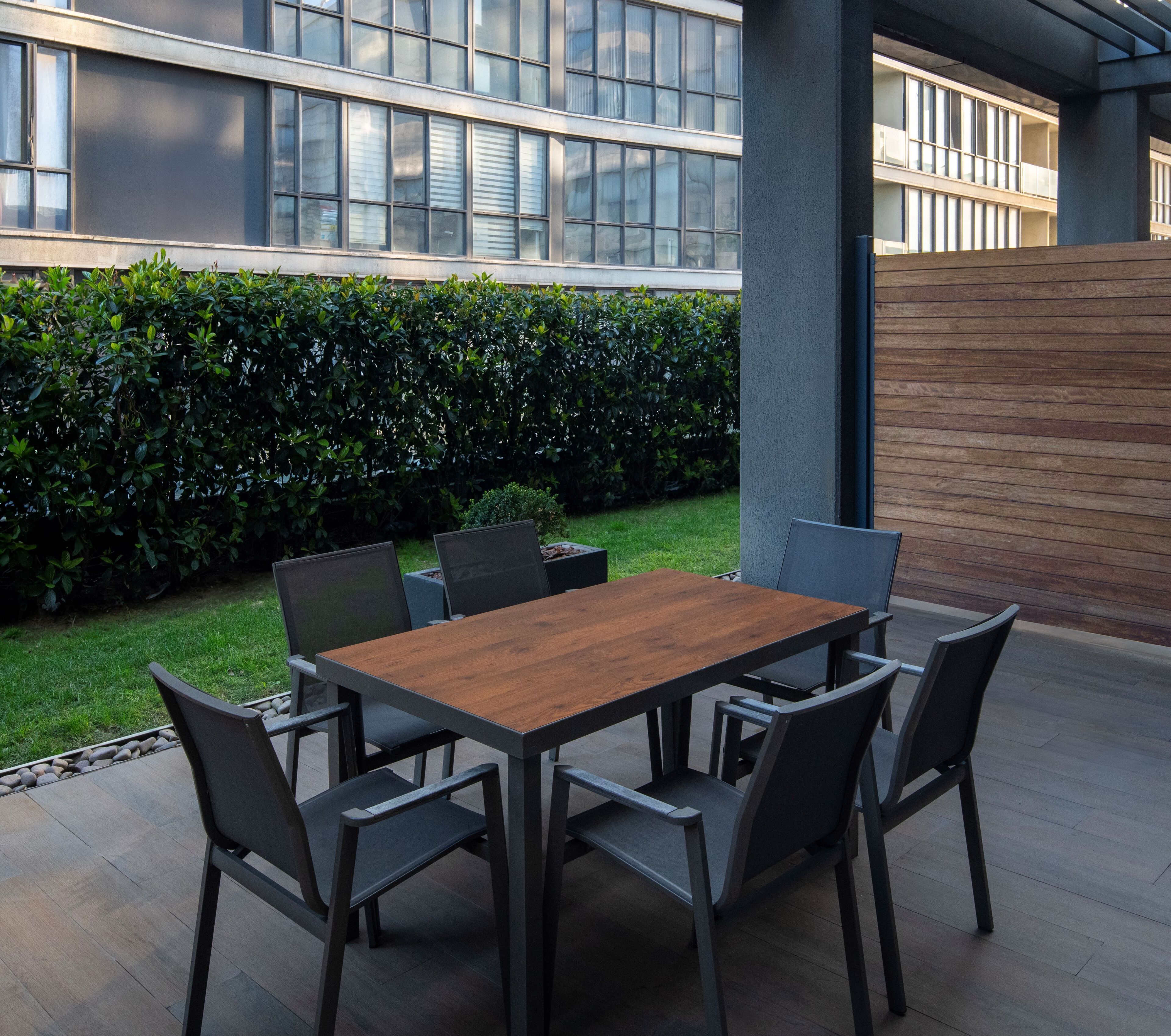 deluxe apartment, 3 bedrooms (garden) | in-room safe, desk, blackout curtains, iron/ironing board