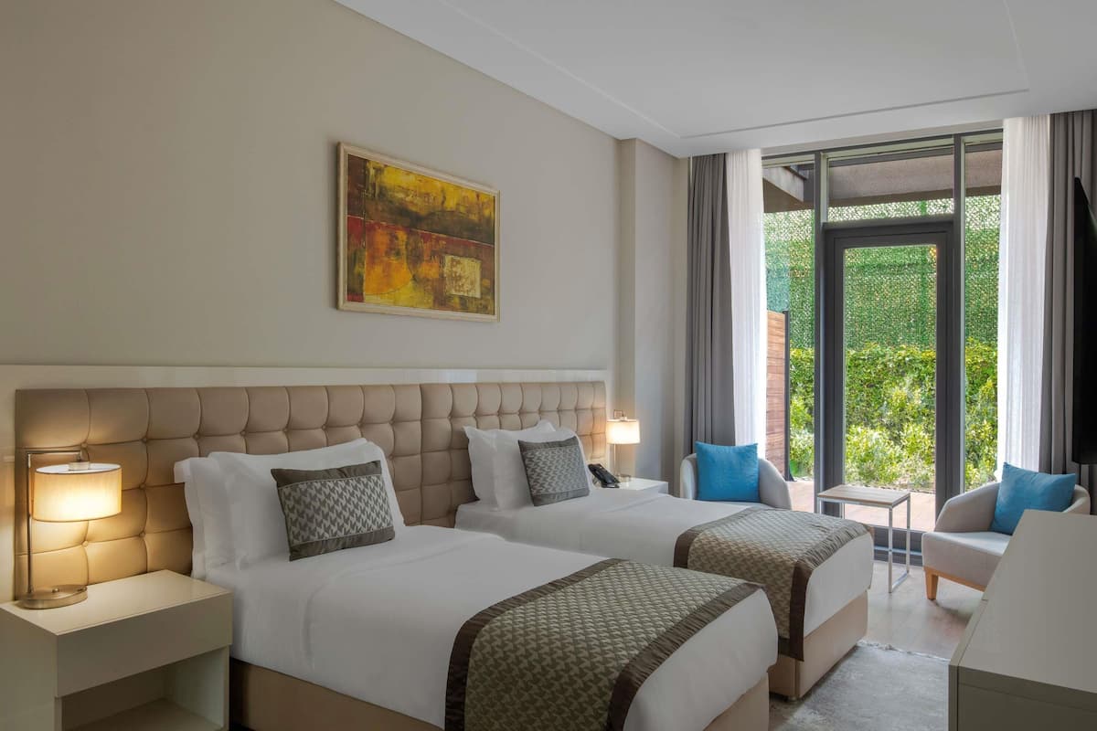 Căn hộ Deluxe, 4 phòng ngủ (Garden) | Két bảo mật tại phòng, bàn, màn/rèm cản sáng, bàn ủi/dụng cụ ủi quần áo