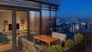 Apartment, 4 Bedrooms (Sky Villa) | In-room safe, desk, blackout drapes, iron/ironing board - Mövenpick Living Istanbul West (Istanbul)