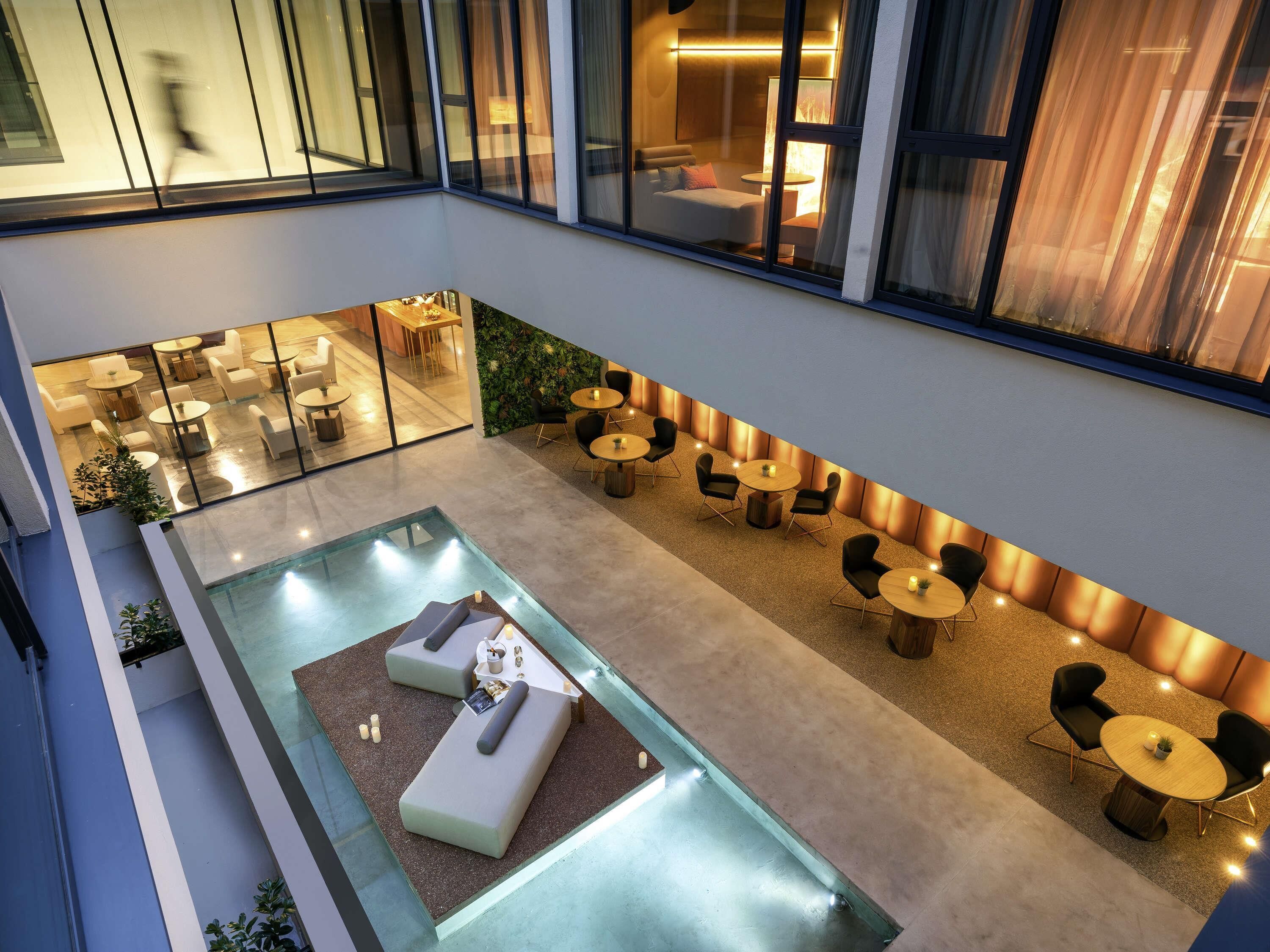 Champagne bar, garden views, open daily