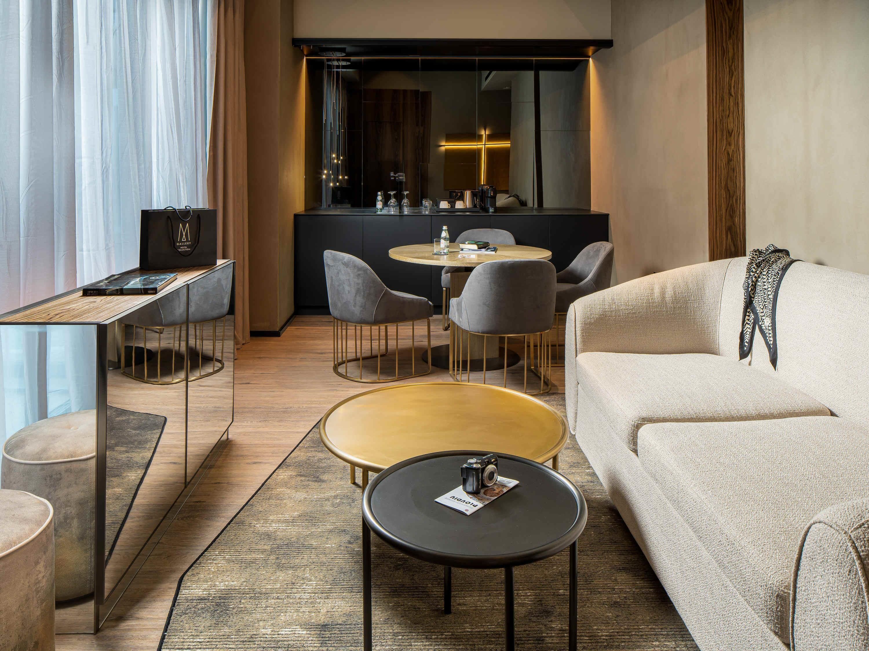 Ropa de cama hipoalergénica y minibar 