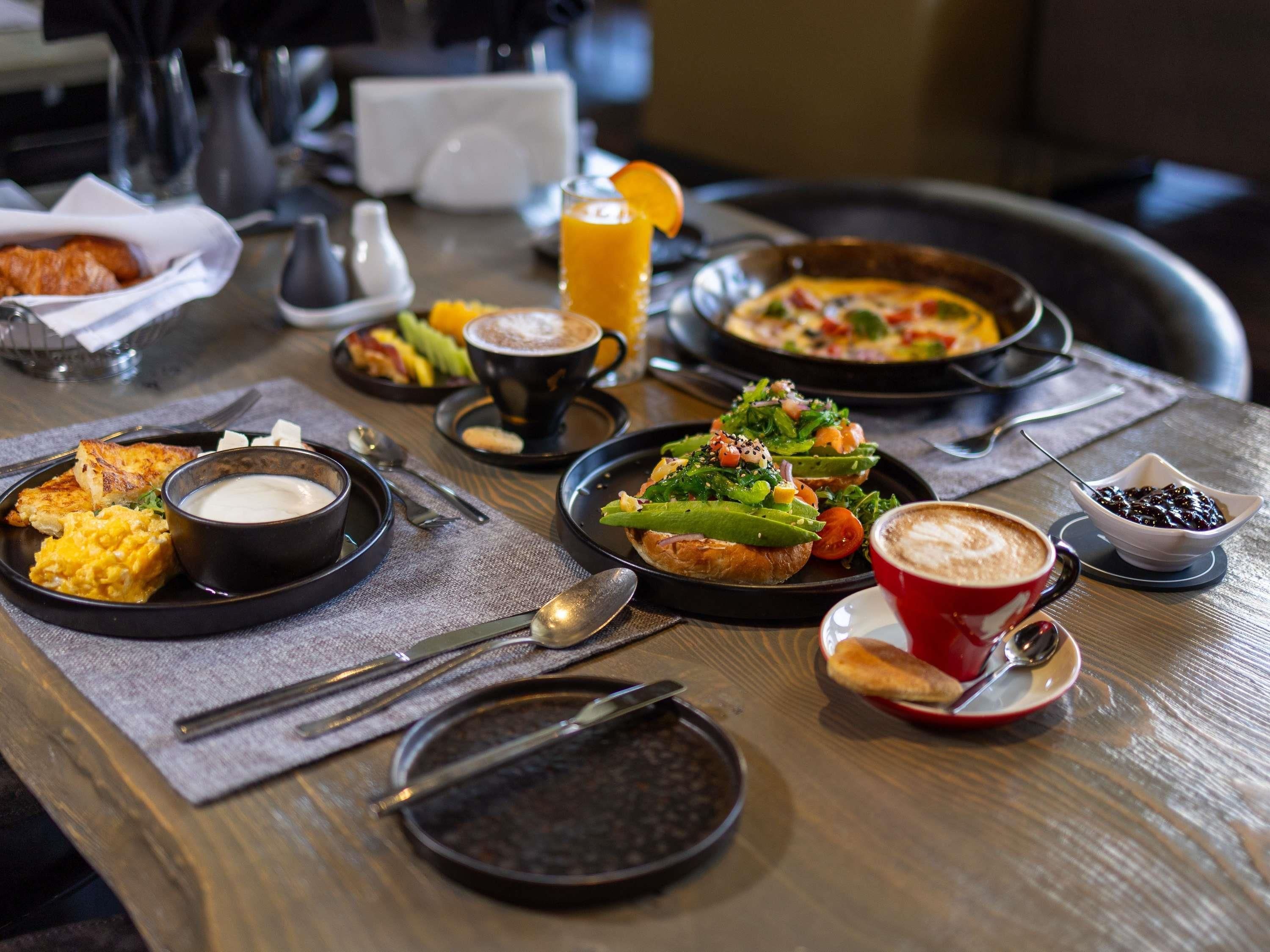 Desayuno completo todos los días (con cargo)