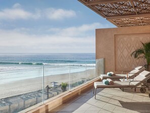 Fairmont Deluxe Ocean View Two Queen beds | 고급 침구, 필로우탑 침대, 미니바, 객실 내 금고