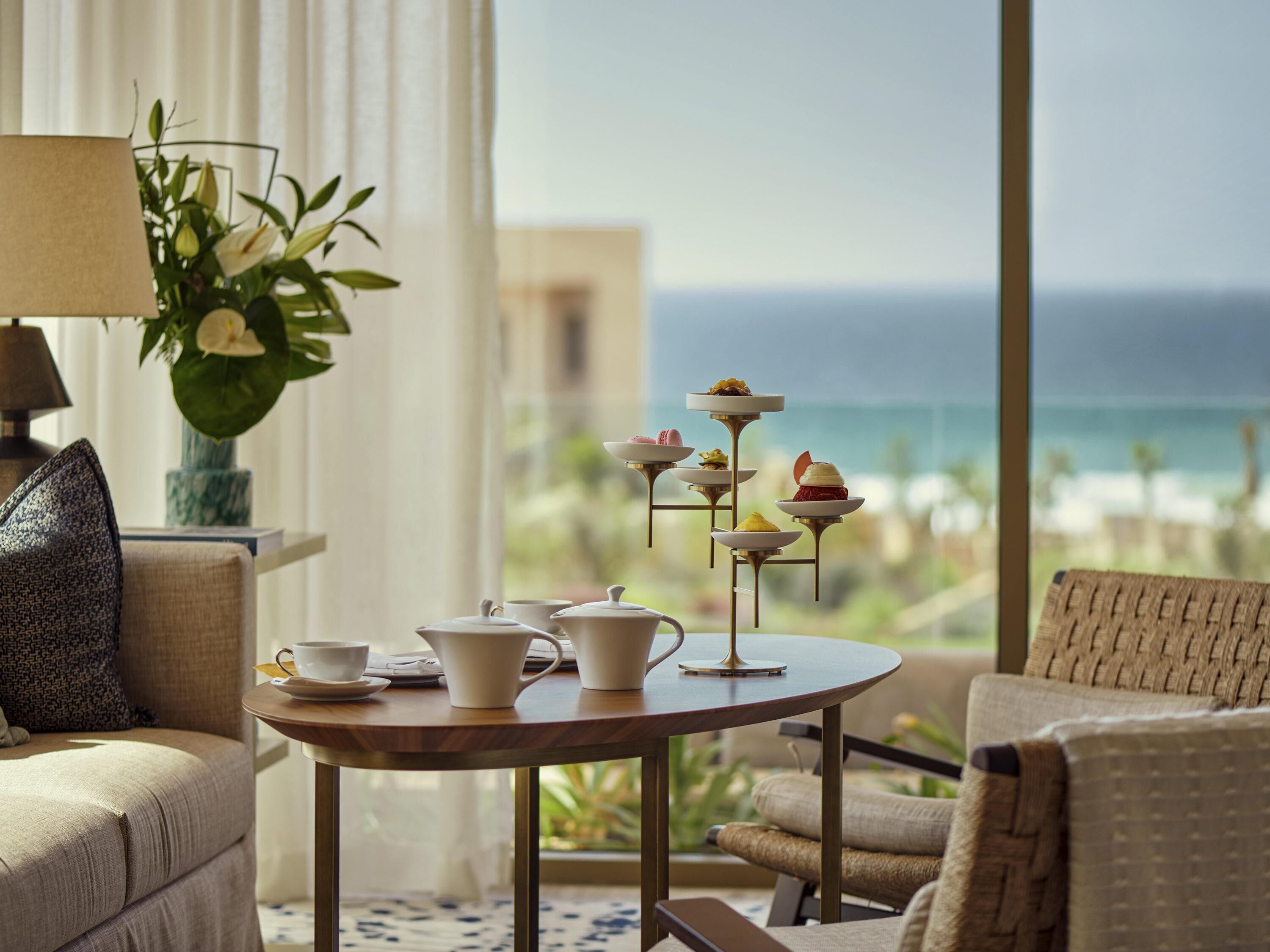 Bữa sáng buffet hàng ngày với phụ phí nhỏ 