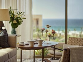 Desayuno buffet todos los días (con cargo)