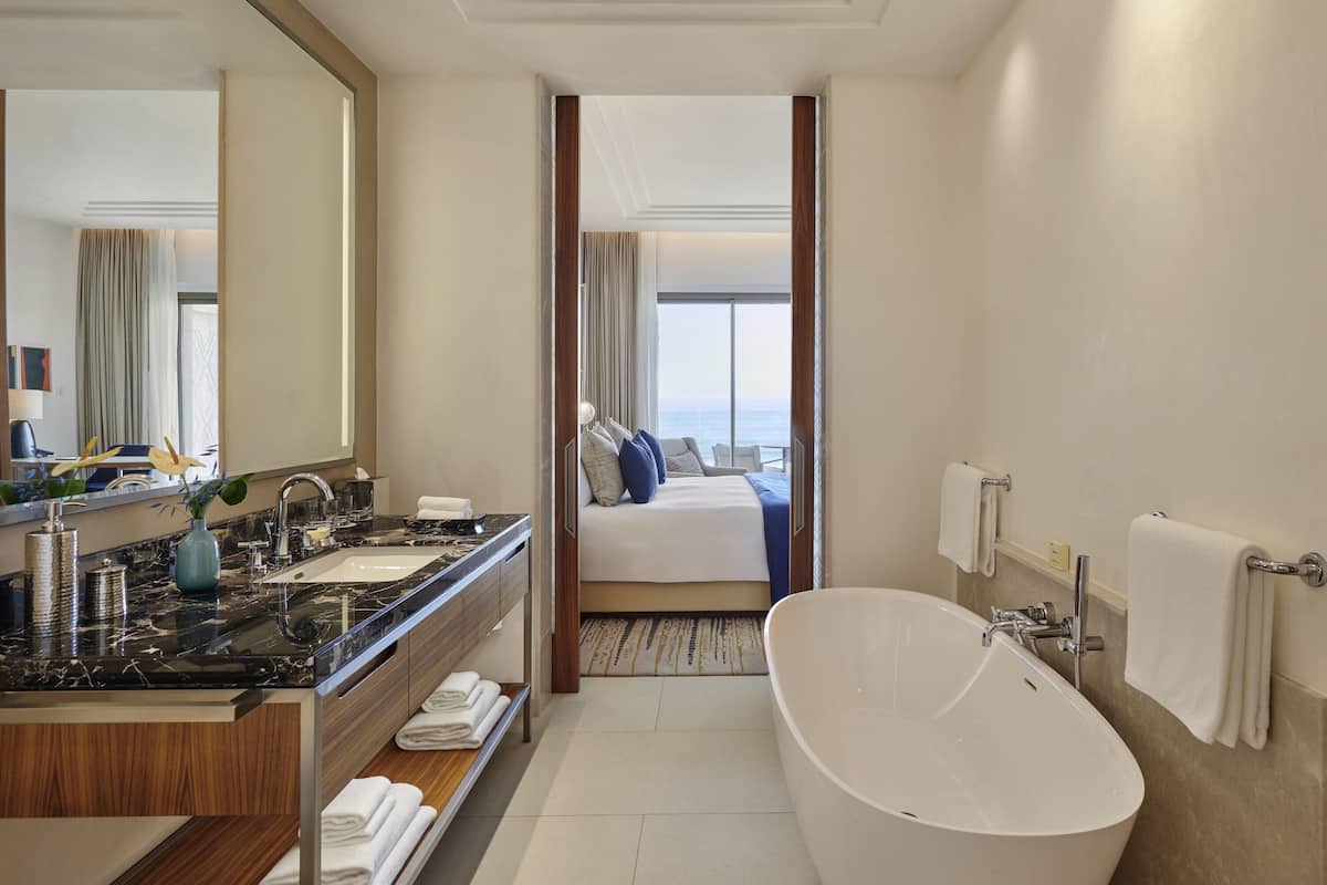 1 bedroom, premium bedding, pillowtop beds, minibar