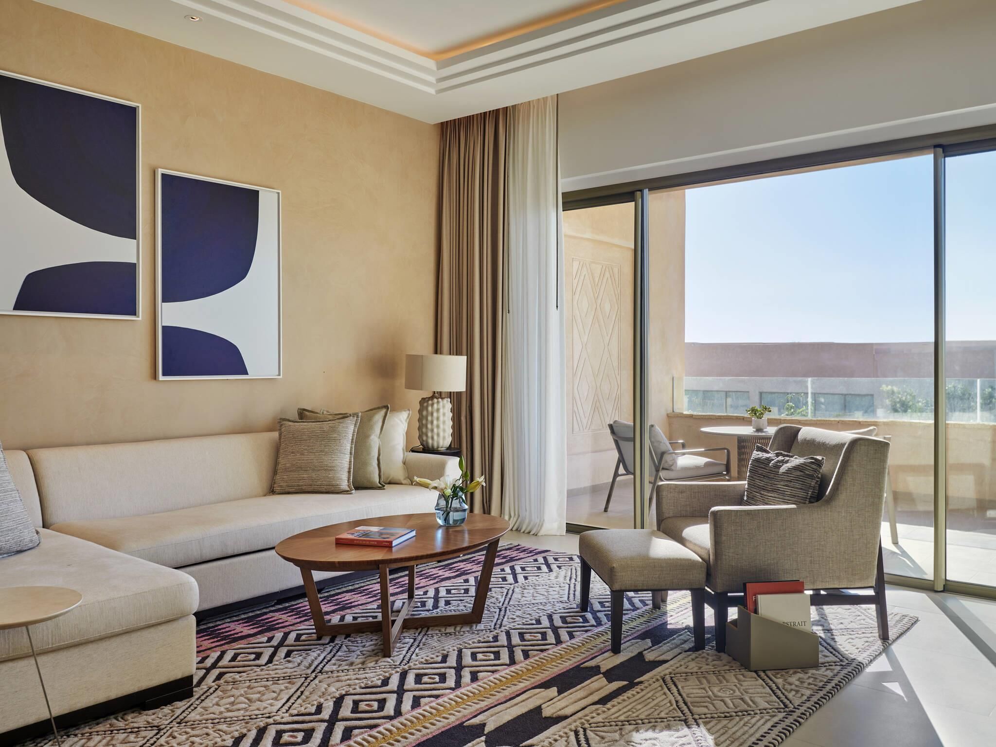 Fairmont One bedroom suite | Sängtillbehör av högsta kvalitet, bäddmadrasser och minibar