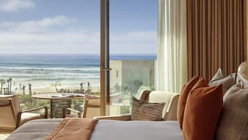 Fairmont One bedroom suite | Premium bedding, pillowtop beds, minibar, in-room safe