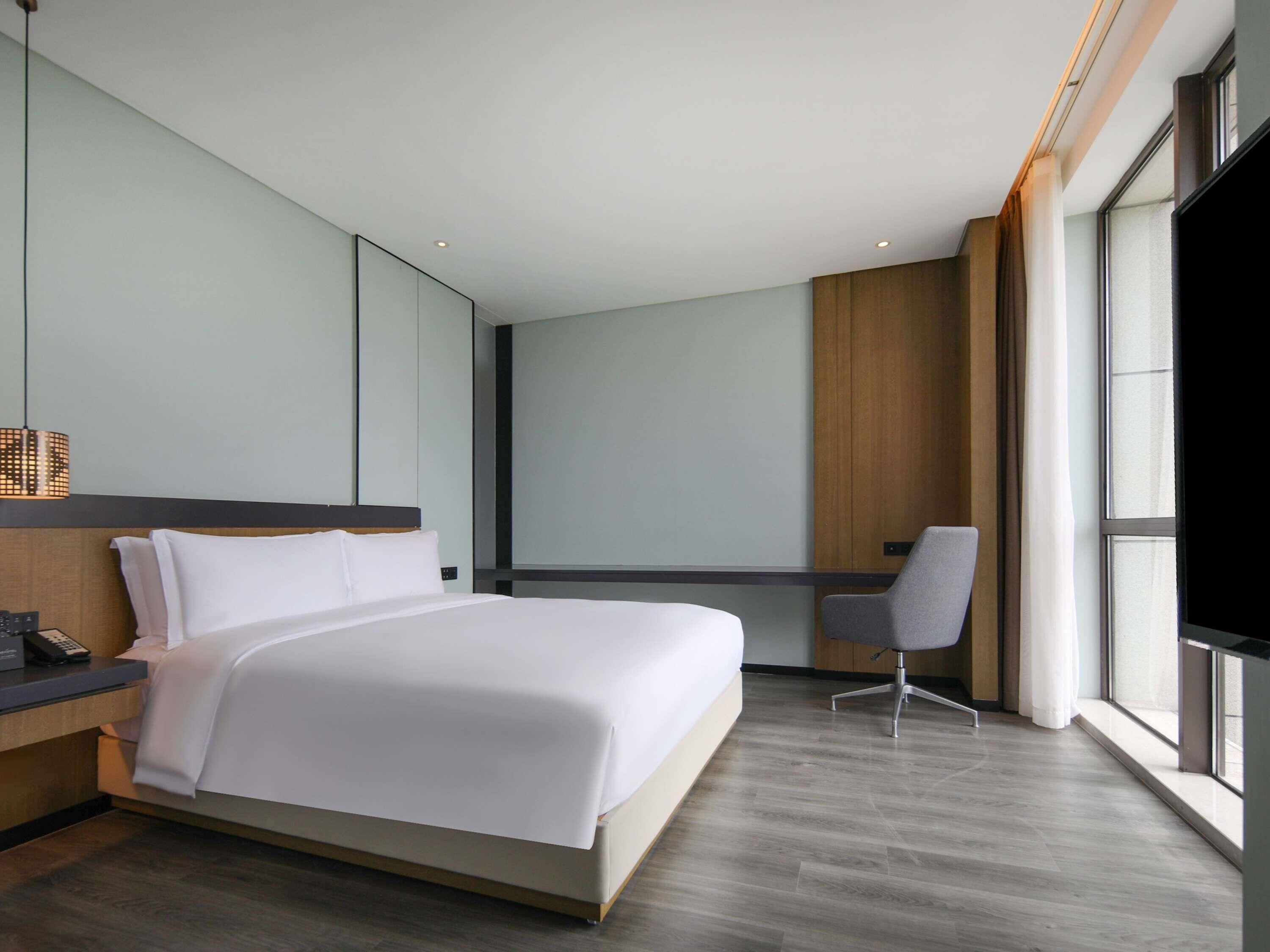 Executive Room, 1 King Bed