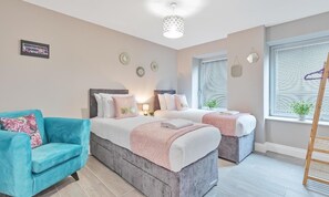 2 bedrooms, iron/ironing board, free WiFi, bed sheets - Ocean Walk By My Getaways Free parking (Brighton)