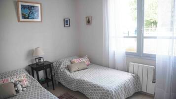 2 Schlafzimmer, Bügeleisen/Bügelbrett, Reisekinderbett, kostenloses WLAN