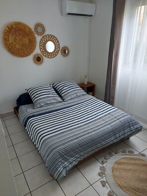 2 多间卧室、办公桌、熨斗/熨衣板、旅行婴儿床