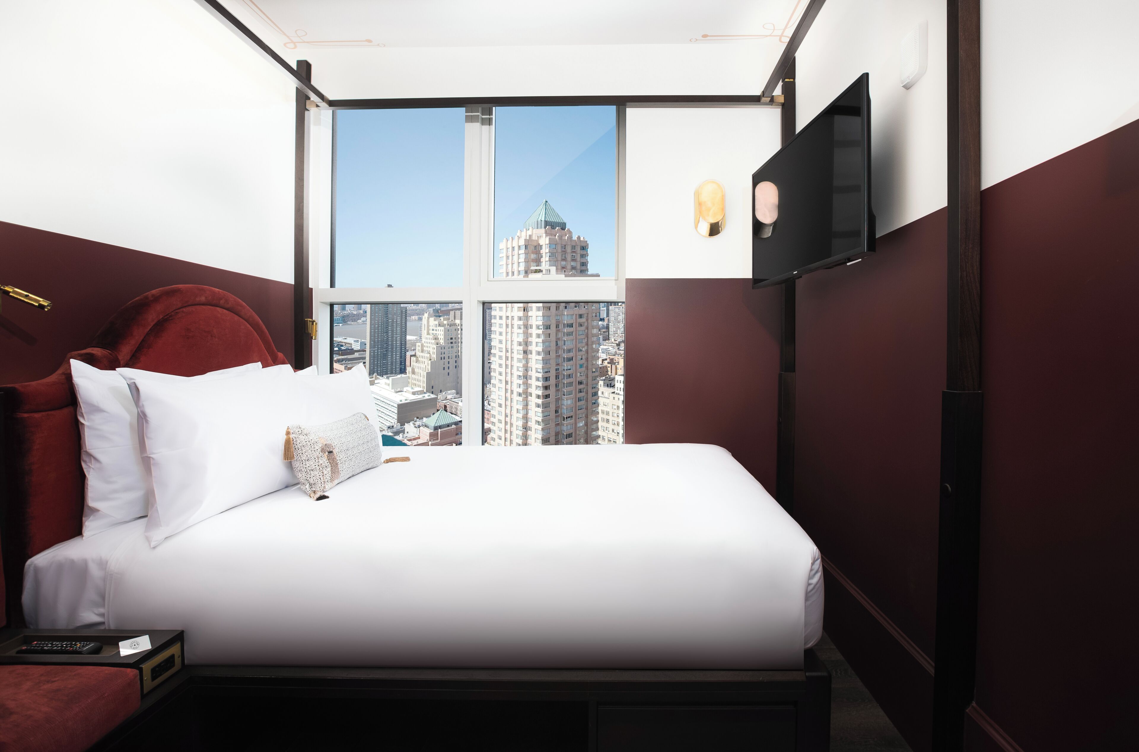 Literie hypoallergénique, coffres-forts dans les chambres