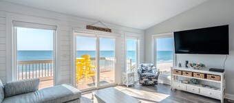 Keeping It Salty #101 Oceanfront Duplex, Private Beach Access, Dogs Allowed!