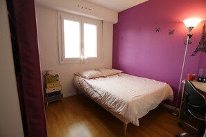2 chambres, fer et planche à repasser, Wi-Fi, literie fournie