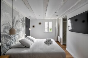 2 chambres, fer et planche à repasser, Wi-Fi gratuit, draps fournis