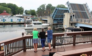 Property grounds - Waters Edge - Walking distance to everything! (South Haven)