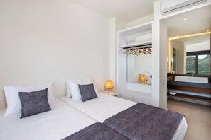 4 bedrooms, iron/ironing board, travel cot, free WiFi