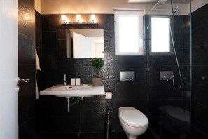 Hårtørrer, håndklæder, Toiletpapir