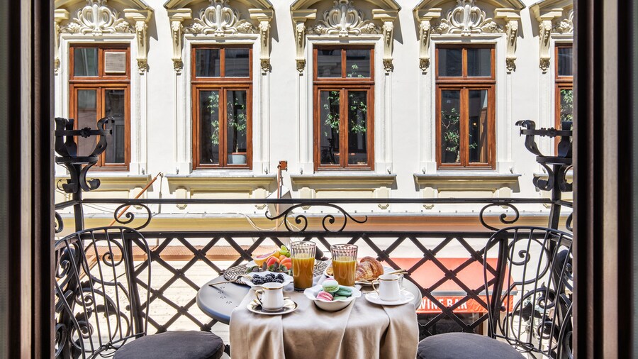 Old Town Luxury Suites