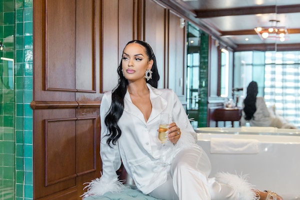 Penthouse (Richard's Flat) | Bathroom