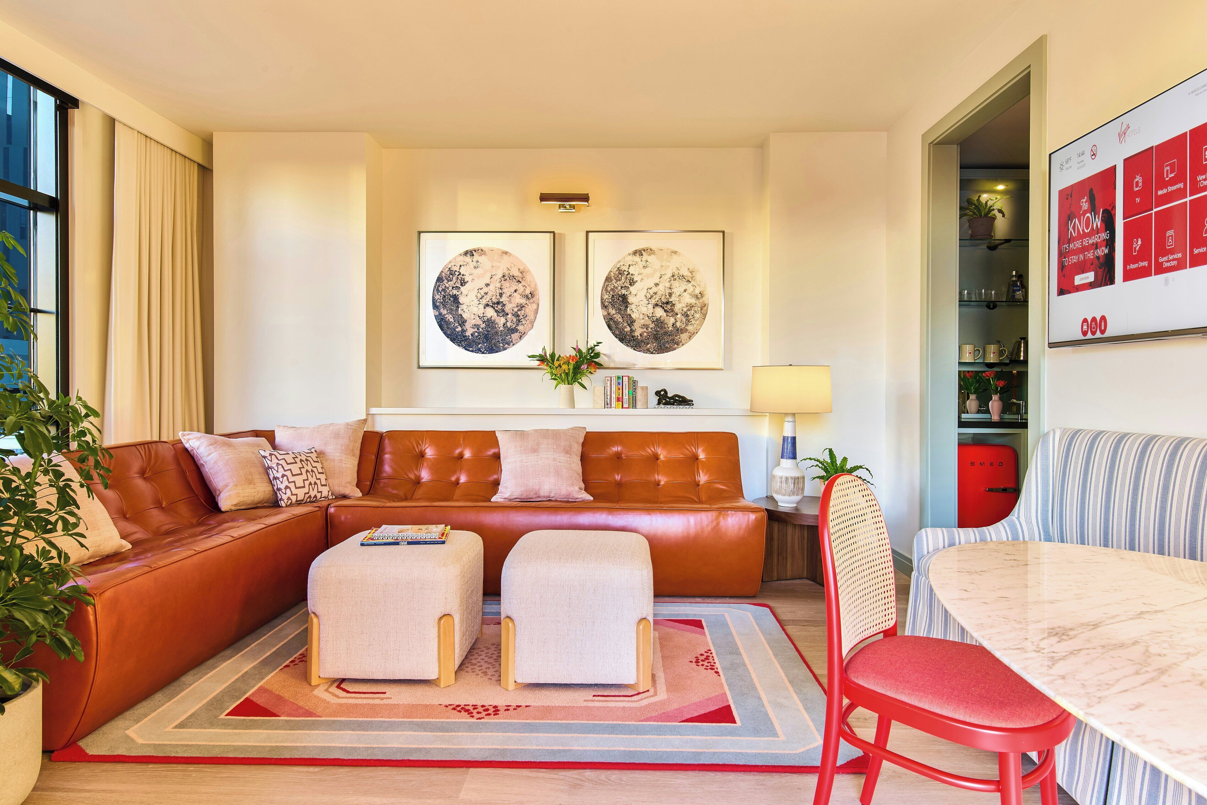 En 55-tommers smart-TV med kabel-kanaler samt TV